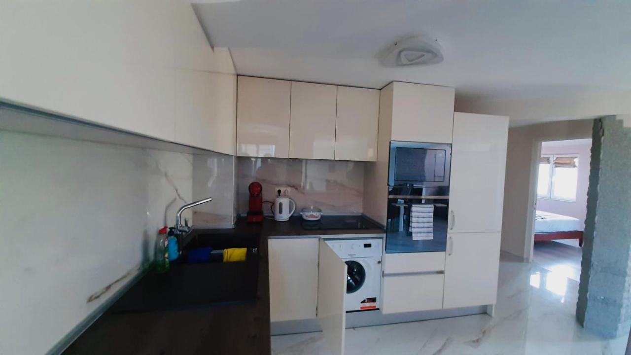 Centrally Located Apartment In Varna Exterior foto